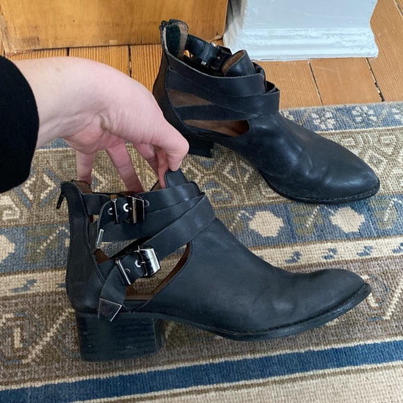 Jeffrey Campbell Everly Black Italian Leather Booties - Picture 2 of 7